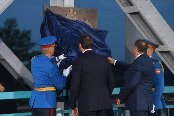Dodik i Vučić otkrili spomen-ploču na Sremskoj Rači