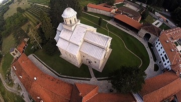 IZ MANASTIRA VISOKI DEČANI PORUČUJU: Širi se niz dezinformacija i lažnih vijesti, posebno u medijima tzv. Kosova