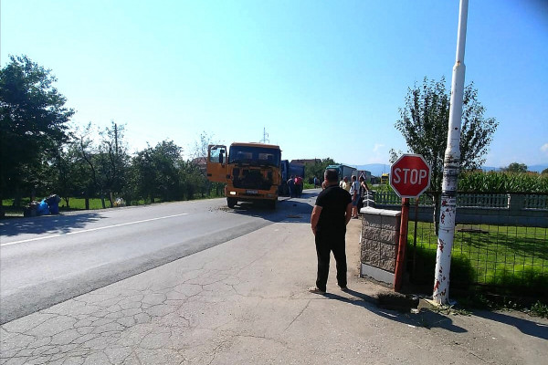 Zbog nezgode OBUSTAVLJEN saobraćaj na putu Bijeljina - Zvornik