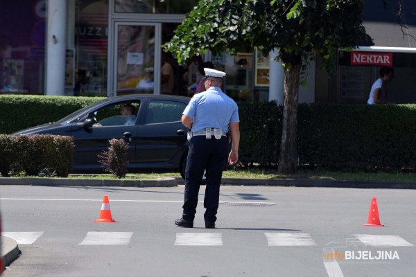U saobraćajnoj nezgodi teško povrijeđen motociklista