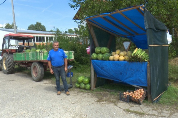 Rekordan urod povrća, kupaca ni za lijeka