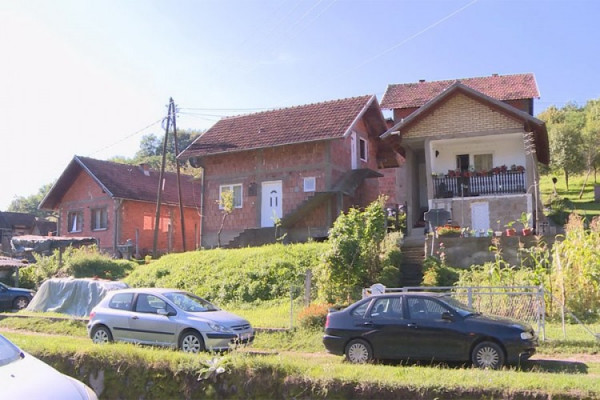 Sama prijavila policiji da je sjekirom nasmrt izudarala majku