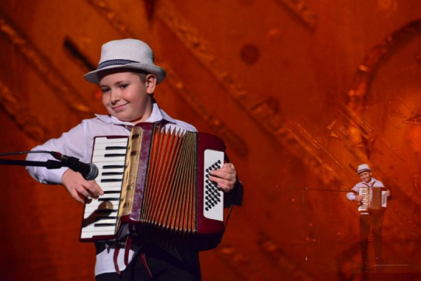 Nova dva zlatna odličja desetogodišnjeg harmonikaša Đorđa Perića