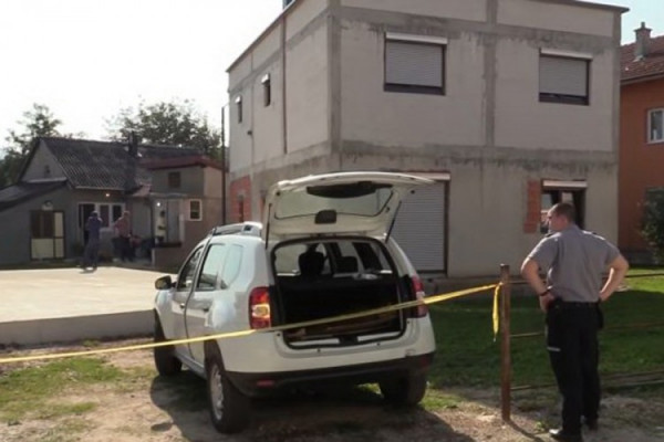 Napisao "Pamtite me po dobrom" pa ubio bivšu i sebe