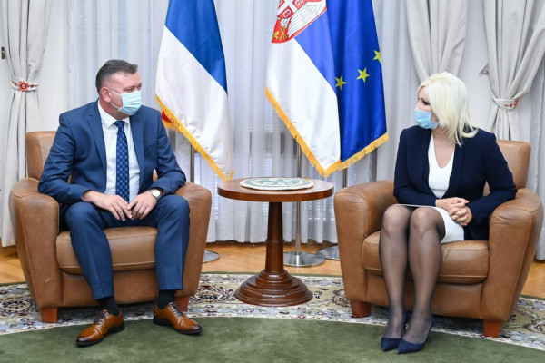 Popović: Gradimo vazdušni most Srba sa obje strane Drine