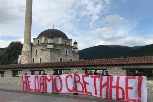 Ko stoji iza napada na vjerske objekte u Crnoj Gori?