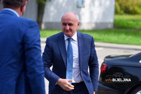 Đokić u Bijeljini: Principijelna podrška Dodiku u zaštiti nacionalnog interesa