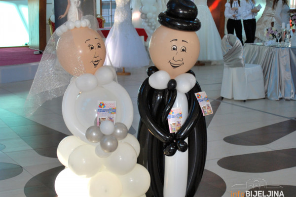 KORONA RASTURILA MNOGO BRAKOVA Vanredno stanje, svi kod kuće, idealna prilika da NETRPELJIVOST PORASTE