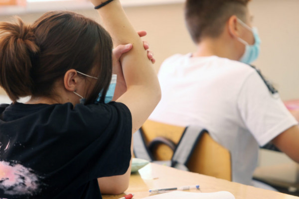 NA KORONU POZITIVNA 204 DJETETA Nema širenja infekcije među đacima u školama u Srpskoj