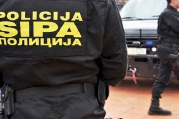 SIPA uhapsila tri osobe zbog zloupotrebe službenog položaja