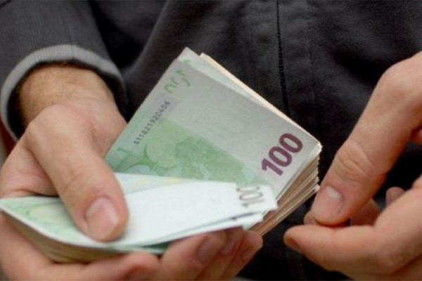 Iznuđivali novac od muškarca sve dok mu se žena nije razboljela