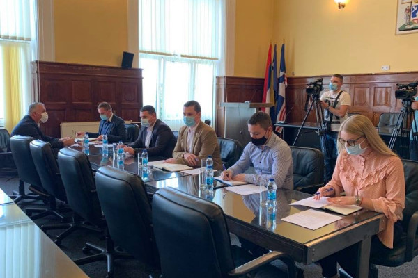 ODRŽAN MEĐUSTRANAČKI SASTANAK Nacrt budžeta na 40. sjednici Skupštine Grada