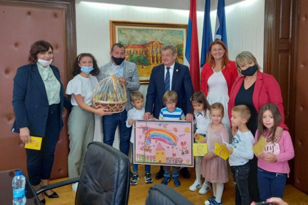 Mićo Mićić primio najmlađe sugrađane