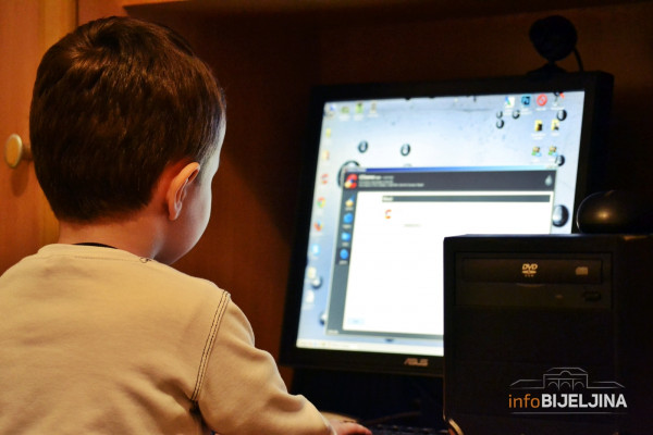 InfoBijeljina pita struku: Kako zaštititi djecu na internetu?