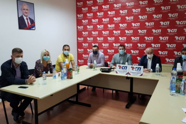 Predsjednik SP Petar Đokić na sastanku sa kandidatima iz Bijeljine