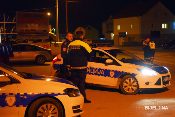 Policija spriječila ženu da skoči u rijeku Bosnu