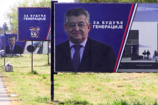 Topić o bilbordima sa MIĆIĆEVIM LIKOM: Primjer ZLOUPOTREBE JAVNOG NOVCA