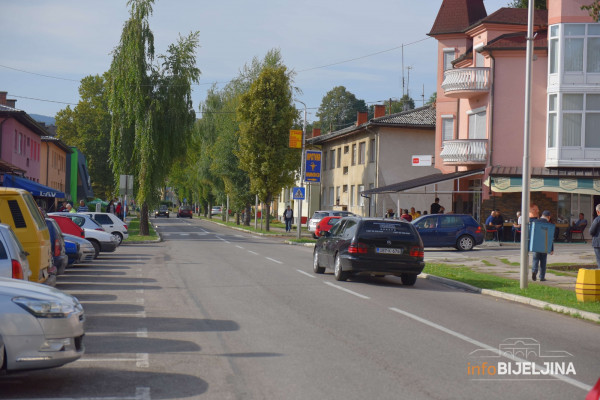 POLICIJSKA KONTROLA U LOPARAMA U ugostiteljskom objektu zatečeno 126 osoba