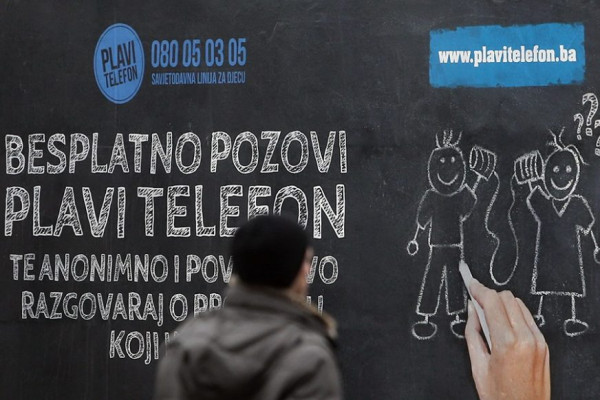 POMOZITE DJECI Savjetodavna linija „Plavi telefon“ u potrazi za novim volonterim