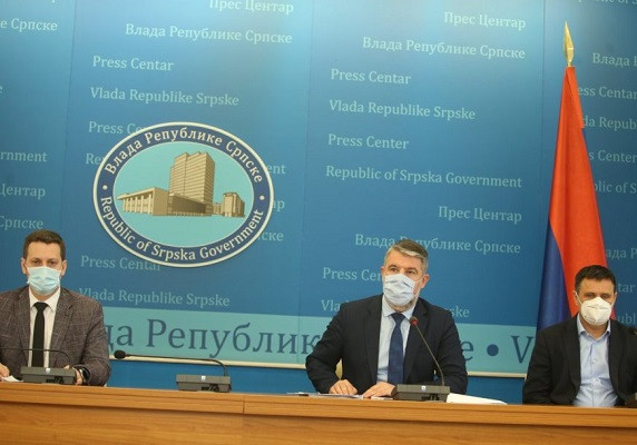 "IDEMO IZ FAZE U FAZU" Šeranić protiv zapošljavanja nemedicinskih radnika u zdravstvenim ustanovama