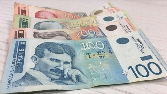 Za jedan evro 117,59 dinara  po srednjem kursu