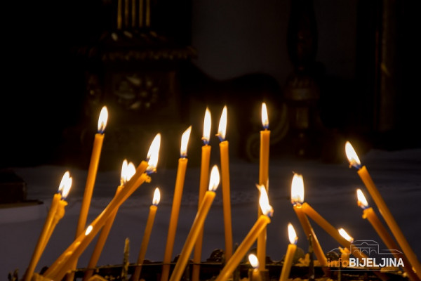 Danas Mitrovske zadušnice