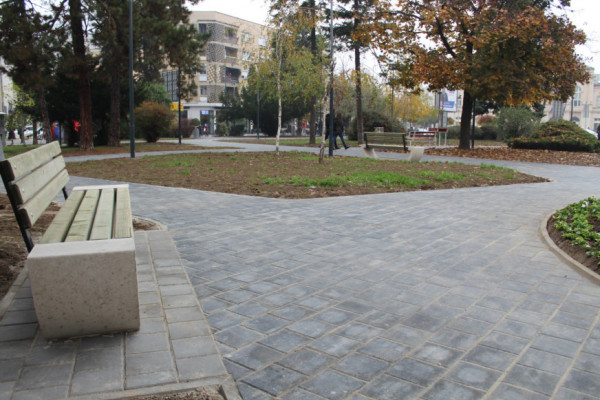 GRADSKI TRG U NOVOM RUHU Ponovo oživjela duša Bijeljine (FOTO)