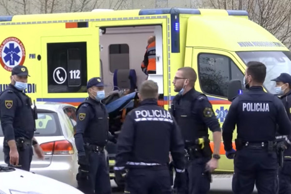 DRŽAVLJANIN BiH IZAZVAO RATNO STANJE U VELENJU Slovenačka policija prvi put upotrijebila elektrošoker, MLADIĆ NA KRAJU UPUCAN