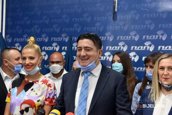 Marković: Izađite na izbore, ali uz mjere opreza