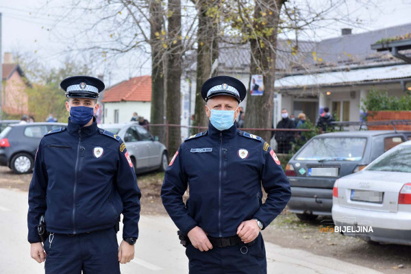 MUP RS: Glasanje se odvija bez incidenata (FOTO)