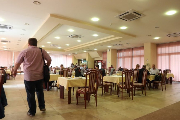 Konobar iz Narodne skupštine osvojio više glasova od potpredsjednika parlamenta