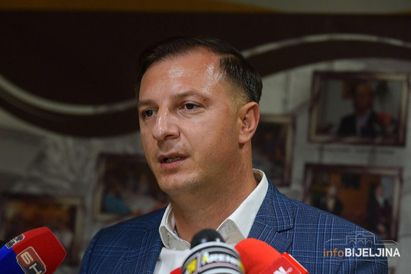 Ćorić: Istorijski i državnički govor predsjednika Milorada Dodika
