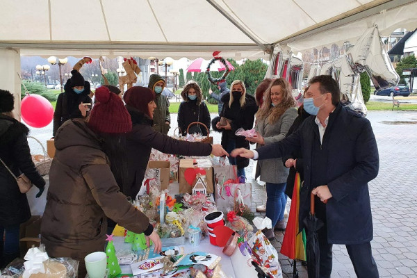Humanitarni bazar za Minju u Ugljeviku