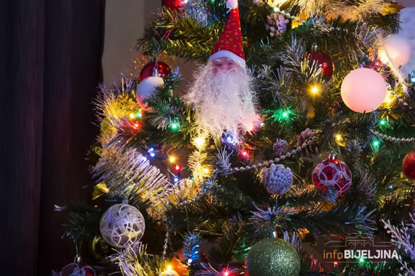 Zašto kitimo jelku i kako je nastala ta tradicija