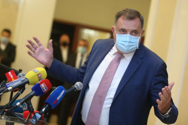 “IMA OBOSTRANU UPALU PLUĆA I GASTRITIS” Direktor UKC o zdravstvenom stanju Milorada Dodika