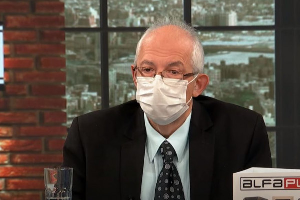 “PROTJERAĆEMO VIRUS” Dr Kon optimistično o vakcinaciji, evo kada predviđa KRAJ PANDEMIJE