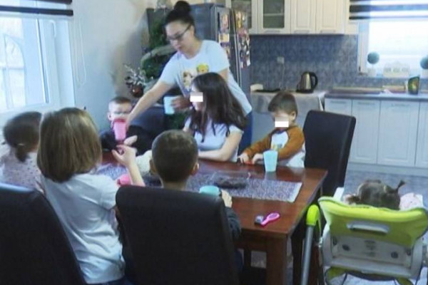 Desetočlana porodica život u Švedskoj zamijenila za sembersko selo