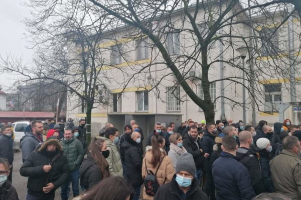 ZARAŽEN SVAKI DEVETI Tokom vikenda u Srpskoj testirano skoro 2.200 ljudi