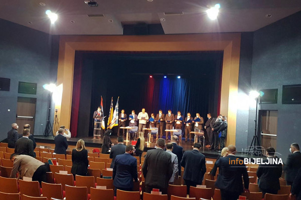 GRADONAČELNIK NAPUSTIO SJEDNICU: Izabrani novi v.d. načelnici odjeljenja, donosimo kompletan spisak