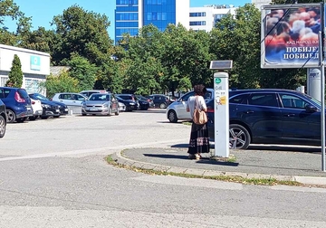 U Banjaluci od danas treba da platite parking, kotrolori kruže, a ovo su CIJENE PARKIRANJA