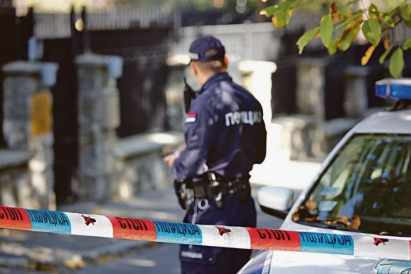 Detalji pucnjave u blizini škole u Beogradu: Dječak (14) pogođen u nogu, drugom dijabola OKRZNULA VRAT