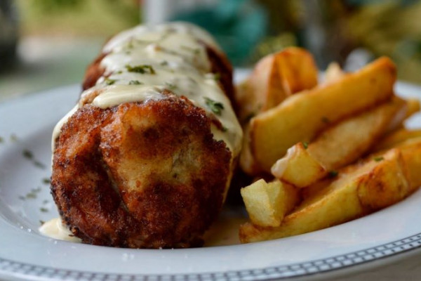 Jedan od najboljih mesnih specijaliteta: Recept za orginalne Karađorđeve šnicle