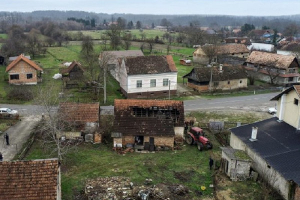 Petrinja: Novi problemi poslije zemljotresa; Voda izvire iz zemlje