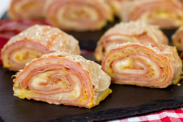 Pica rolat od gotovih kora koji svi obožavaju