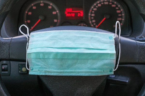 Maske bi mogle postati obavezna oprema u vozilima u Njemačkoj