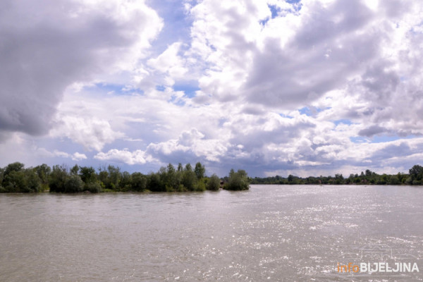 Bijeljina: Drina i dalje U PORASTU, u večernjim časovima očekuje se izlivanje u priobalnim područjima