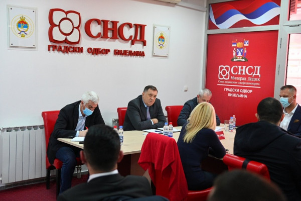 Bijeljina: Sastanak lidera SNSD-a sa Gradskim odborom