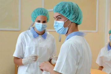 Većina đaka u RS ponovo na praksi u domovima zdravlja i bolnicama