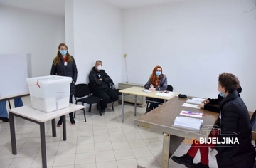 Na 15 biračkih mjesta moći će da glasa 11.500 državljana Srbije