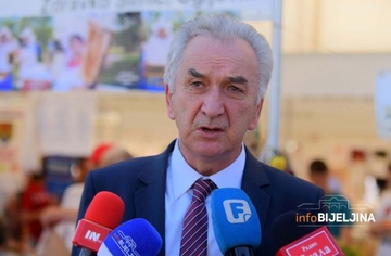"Nije šest, nego dvije" Šarović poručio da je spreman da dokaže porijeklo nekretnina u Srbiji